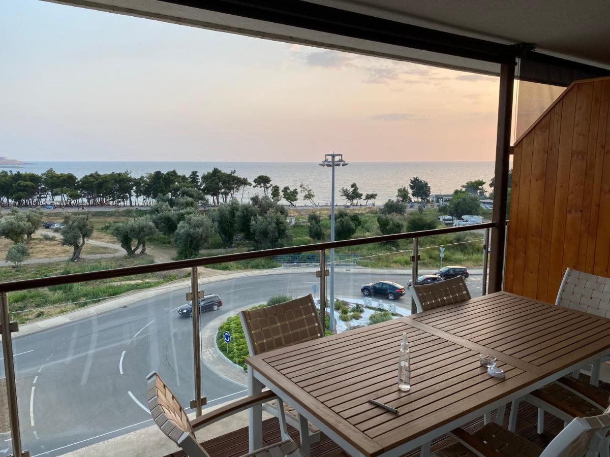 Bitcoin And Ethereum Deluxe Apartments Bar Kültér fotó