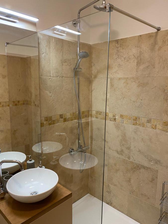 Bitcoin And Ethereum Deluxe Apartments Bar Kültér fotó