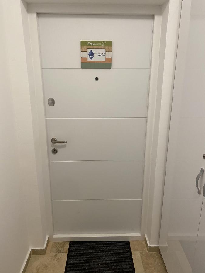 Bitcoin And Ethereum Deluxe Apartments Bar Kültér fotó